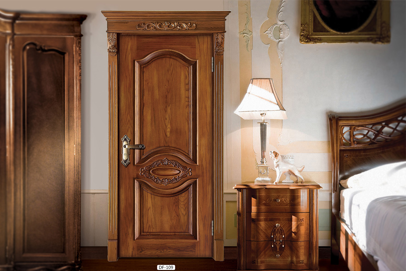 廠家直銷愉X-4062平開仿古雕花實(shí)木烤漆門